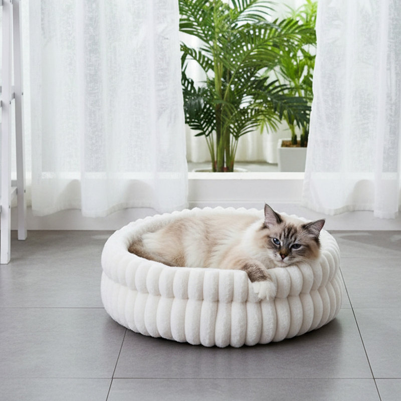 Faux Fur Pet Bed, White