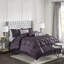 Édredon pleine grandeur prune - 7 pièces avec un superbe design dans un magnifique couvre-lit