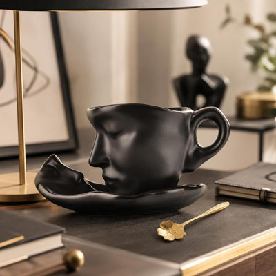 Ensemble de tasses à thé et soucoupes