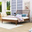 Lit plateforme en bambou avec tête de lit, lattes robustes et pieds centraux-461995763-461995758