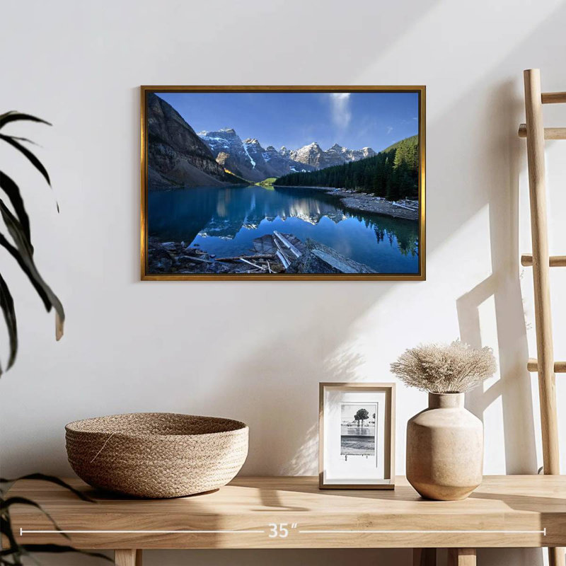 Lac pittoresque de la Moraine, 19 po x 13 po, Cadre flottant doré