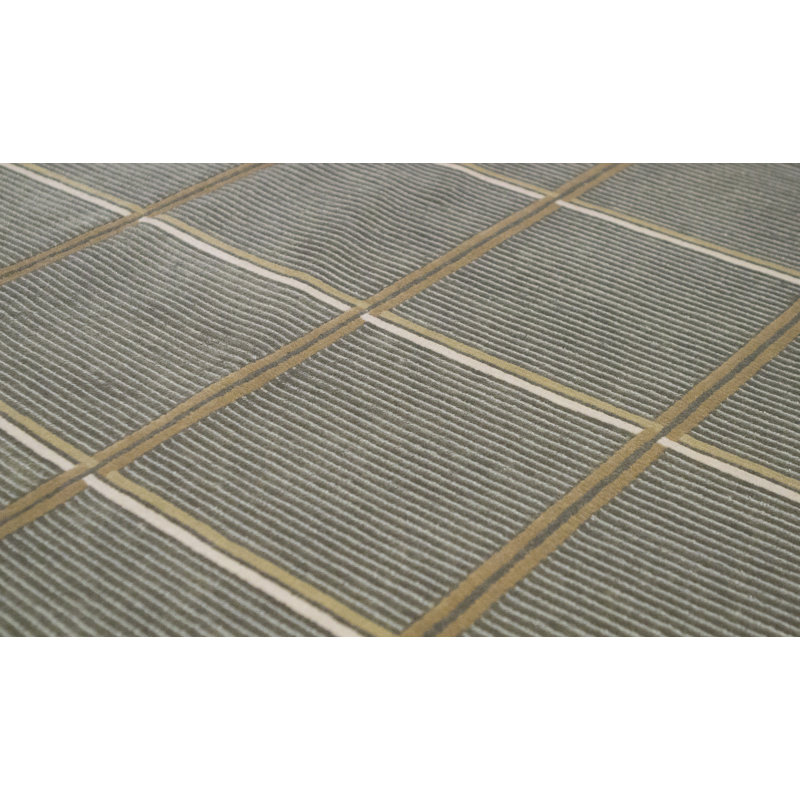 Hand-Knotted High-Quality Gray Area Rug