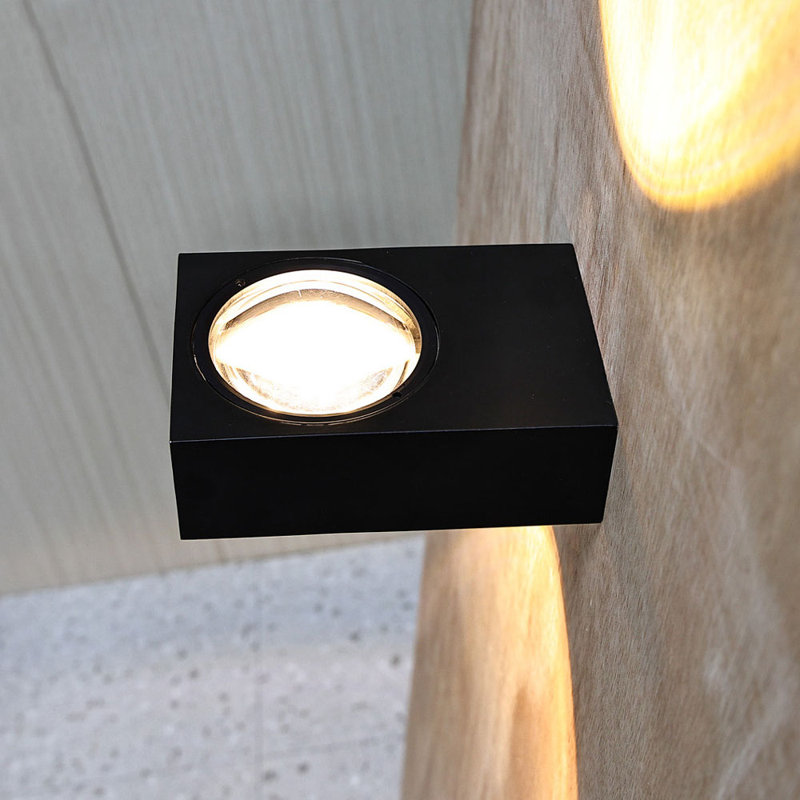 Beam X modern wall lamp Up & Down angular, Aluminium