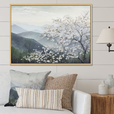" Japan Dogwood Flowers Hill "