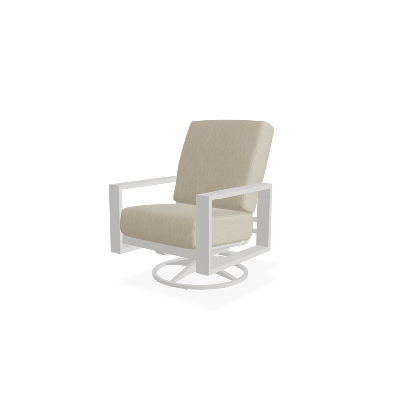 Larssen Outdoor Lounge Chair, Snow, Huskie