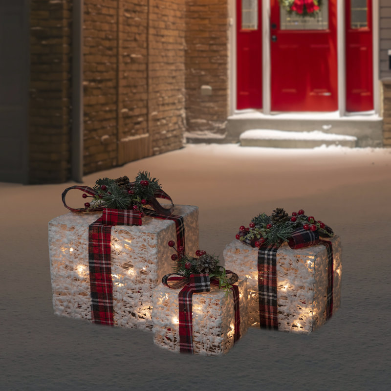 Décorations d'extérieur de boîtes-cadeaux à carreaux rouge clair