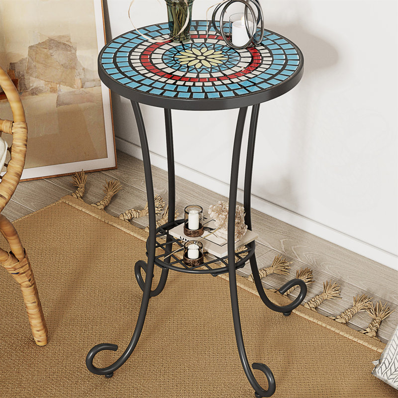 Table d'appoint de patio avec tablette