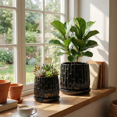 Indoor/Outdoor Modern Ceramic Pot Planter with Drainage Hole Set of 2