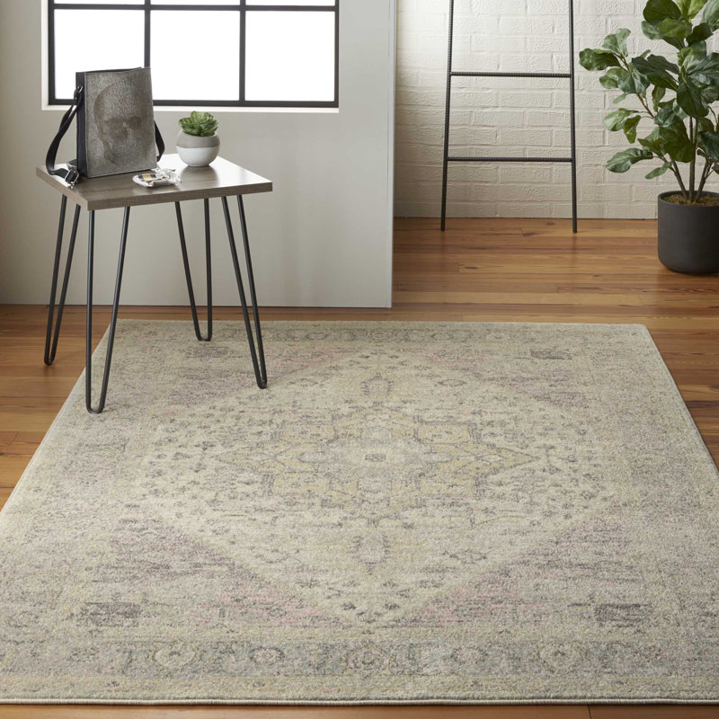 Timera Oriental Indoor Rug, Rectangle 4' x 6'