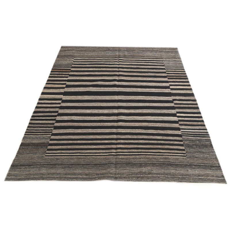 Tapis brun 5x8