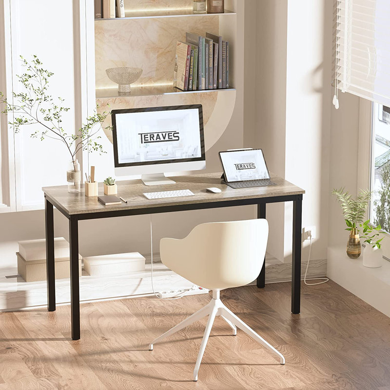 Bureau d'écriture rectangulaire l 55,11 po Tyjon, Beige / noir, 29.52" H x 55.11" W x 23.62" D