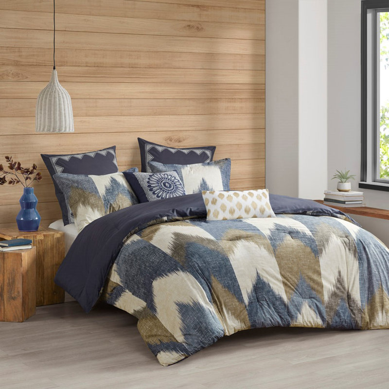 Heise Ikat Chevron Comforter Set, Navy, Full/Queen Comforter + 2 Standard Shams
