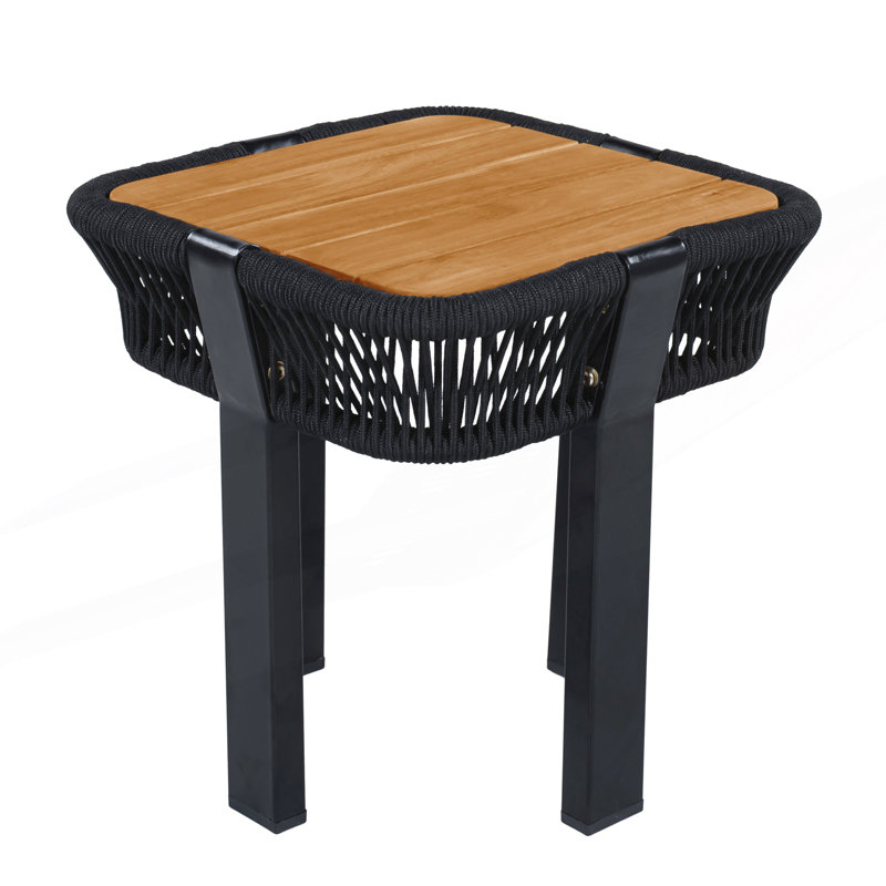 Table d'appoint carrée pour terrasse ou patio, avec structure en corde et métal.