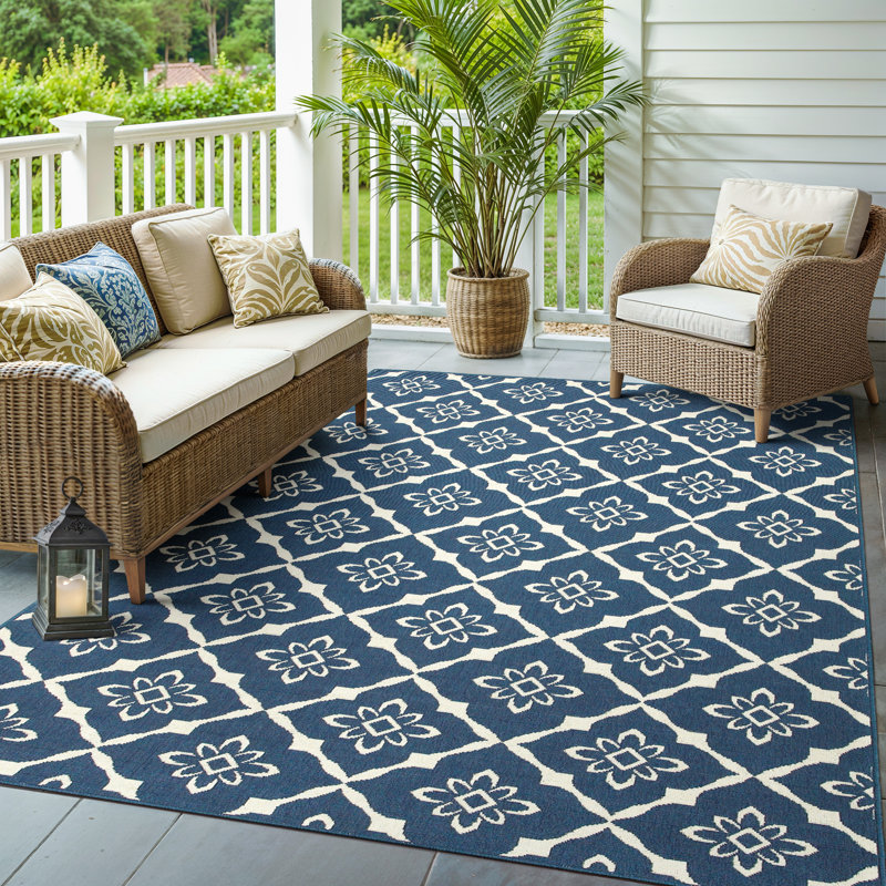 Deltana Floral Indoor / Outdoor Rug, Runner 2'3" x 7'6"