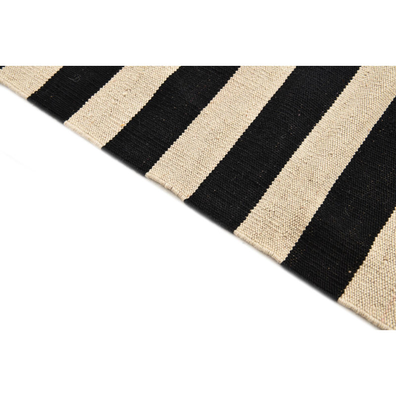 Tapis noir et blanc Ousley