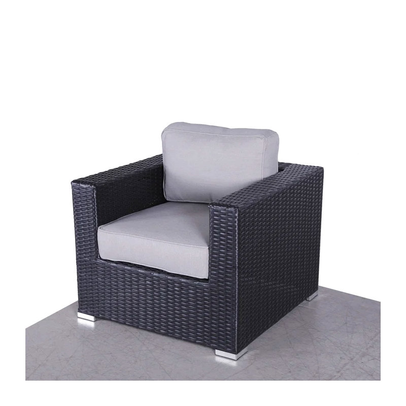 Chaise de patio entièrement assemblée avec coussins