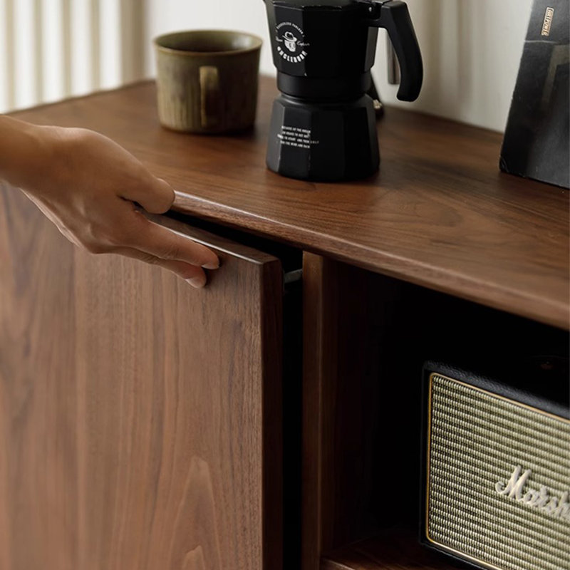 Armoire d'appoint moderne simple et douce