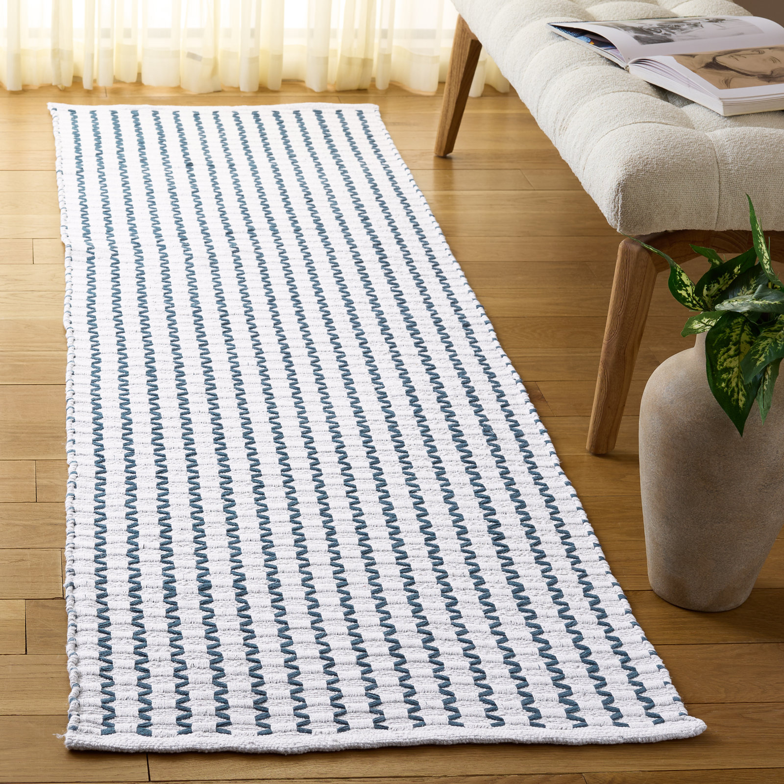 Cape Cod 451 Hand Woven Cotton Pile Chevron / Zig Zag Rug, Runner 2'3" x 8'