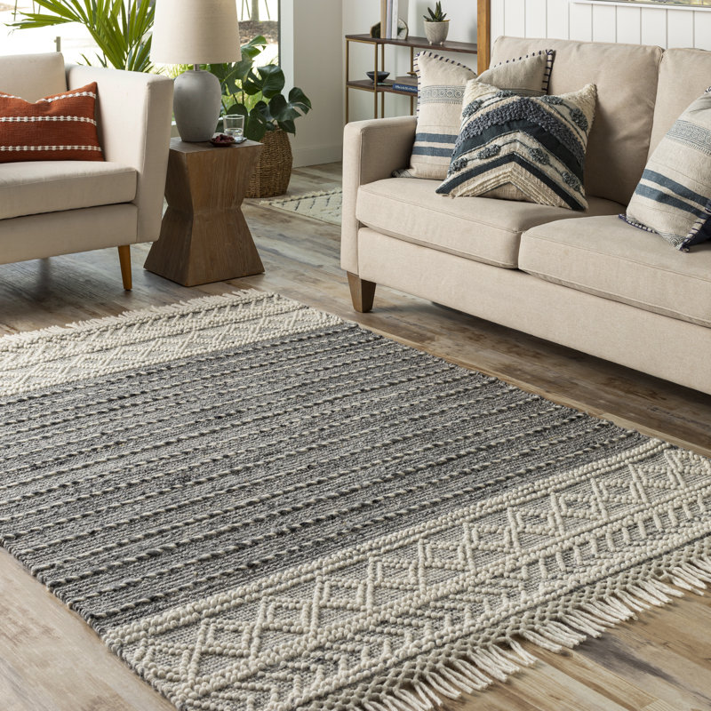 Beera Handmade Handwoven Area Rug in, Rectangle 5' x 7'6"