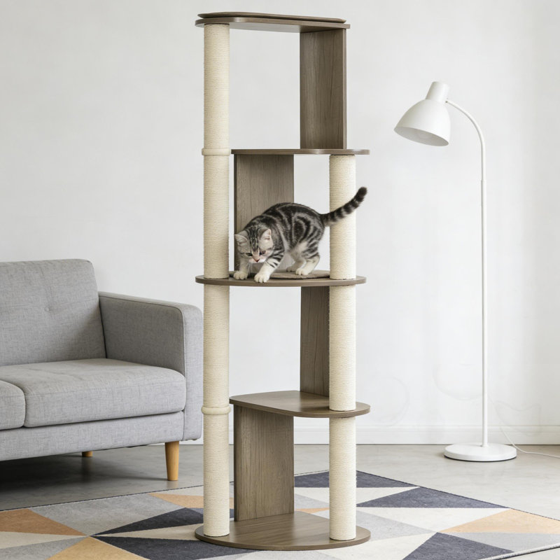 Arbre à chat d'angle