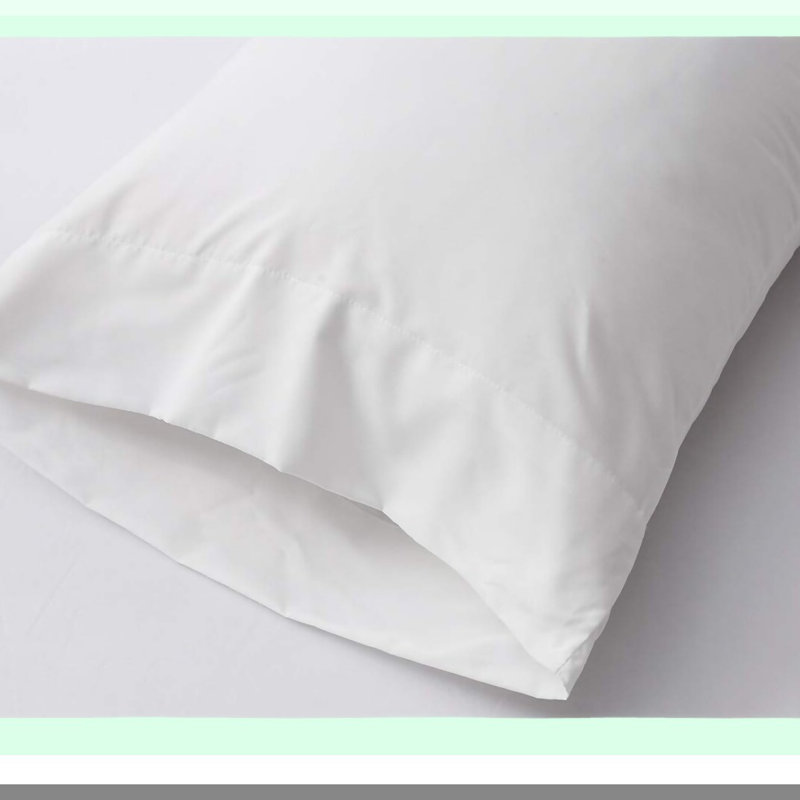 Luxury Soft White Pillowcase Set - 2 Pack Queen Size Microfiber Pillow Cases with 2000 Thread Count - Breathable & Hypoallergenic Bedding Essentials
