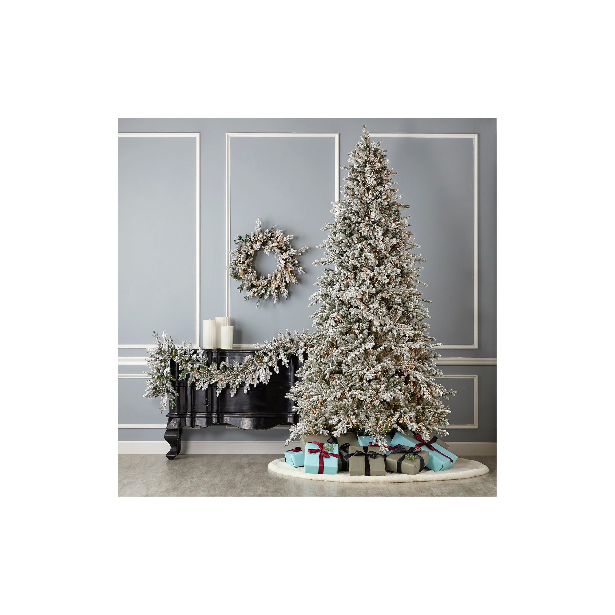 Dandan Faux Lighted Plug-In 24'' Wreath, Green/White