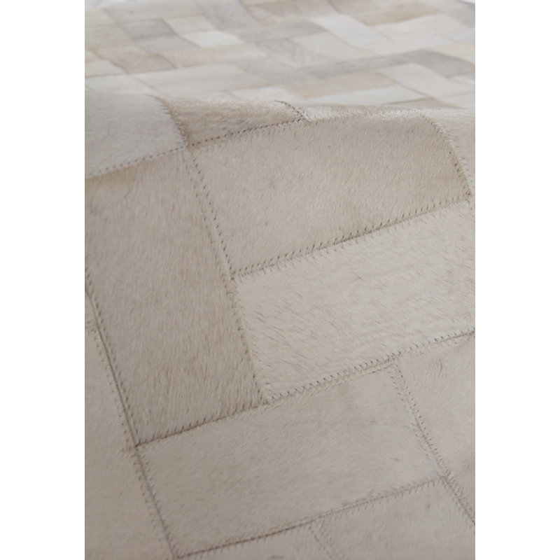 Natural Hide hand-tufted Leather Hide Ivory Area Rug