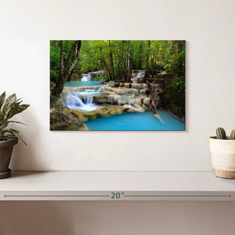 Kerrick Erawan Waterfall Wonder, H 8 po x l 12 po