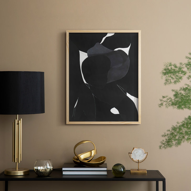 «Night Bloom I», reproduction encadrée - bois massif, Naturel, H 21 po x l 17 po