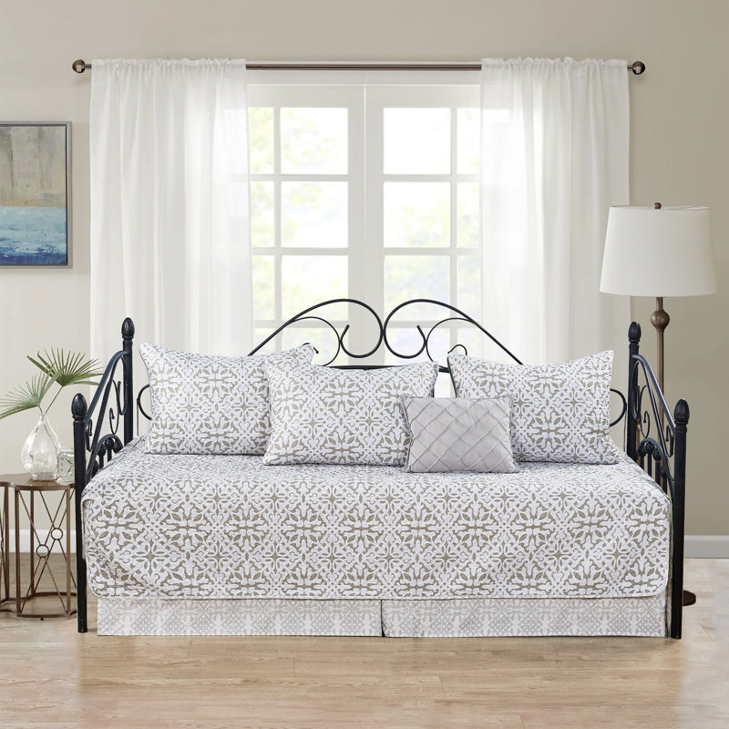 6 Piece Bellamy Daybed Bedspread Set
