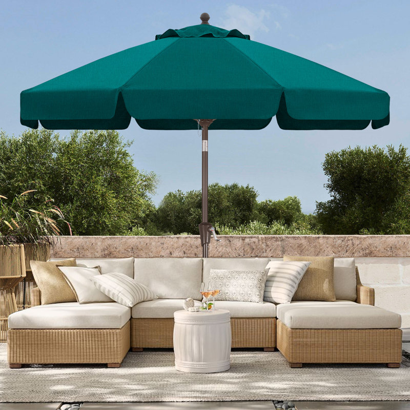Parasol de marché festonné en oléfine de 2,74 m (9 pi) avec inclinaison et levage à manivelle, Eaux turquoise