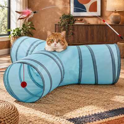 With a peek hole and ball, this 3 Way indoor tunnel provides tube fun for cats, rabbits, kittens, and dogs.