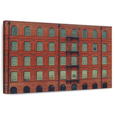 Lilie Red Building