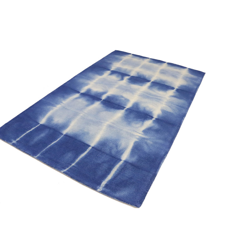 Tapis bleu marine touffeté à la main 5 x 8