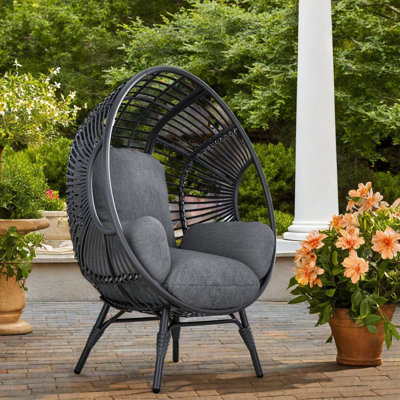Méridienne de patio contemporaine, structure en acier avec rotin pour jardin