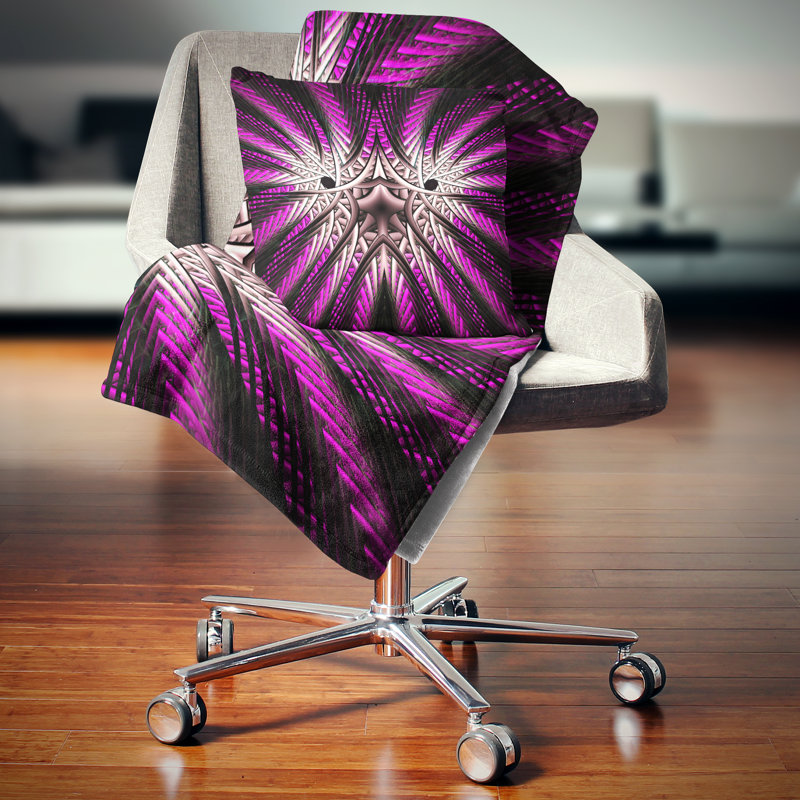 Fleur fractale rougeoyante en noir - coussin abstrait imprimé, 18 po x 18 po, Coussin décoratif, Mauve / Gris