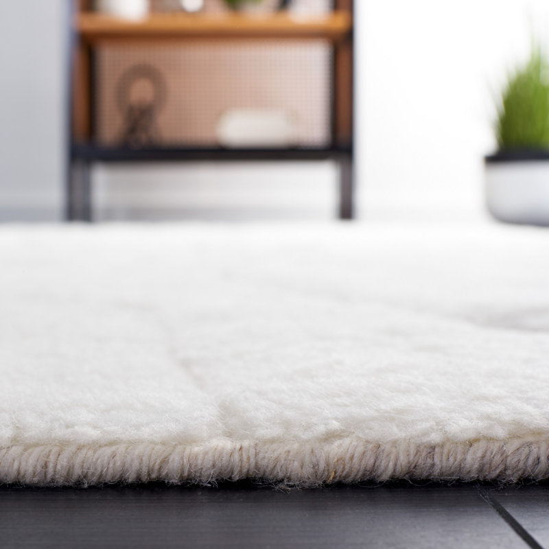 Martinique Solid Color Handmade Flatweave Wool/Cotton Area Rug in Ivory/Beige, Round 6'