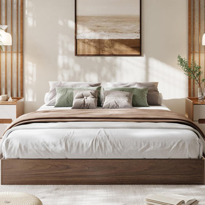 Lit plateforme très grand en bois - minimaliste, sur pied, sans sommier