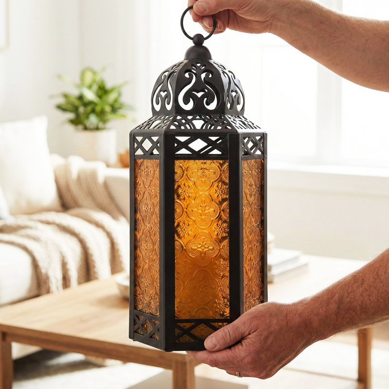 Lanterne décorative marocaine avec lumières DEL, Noir / Ambre, H 12 po x l 5,75 po x P 4,4 po