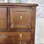 Armoire en bois de frêne avec grand espace de rangement