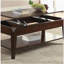Table basse en noyer avec plateau relevable
