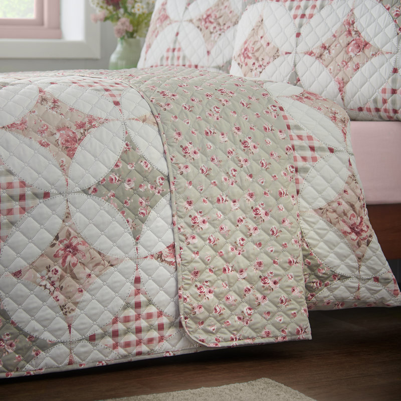 Pinsonic Patchwork Quilted 220x230cm Bedspread