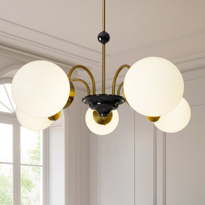 Luminaire lustre spoutnik 5 lumières Mid-Century moderne en verre de lait opale doré