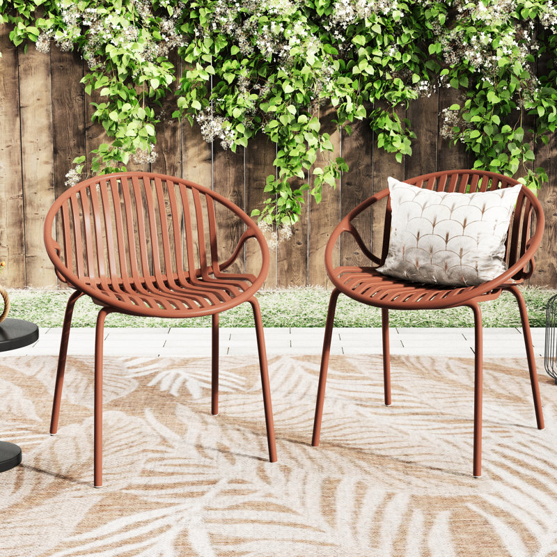 Chaises de patio orange - empilables, style moderne. Pieds en métal + plastique. Capacité de charge de 300 lb. Siège ergonomique confortable. Dossier respirant. Matériau. Assemblage: H 25,11 po x l 22,62 po et H 30,75 po