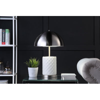 Lampe de table en métal Veroana