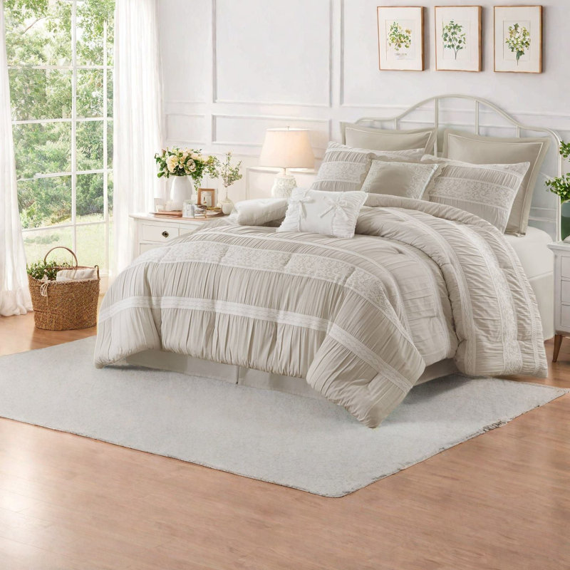 Elegant Jacquard Bedding Sets, Polyester King Size With Romantic Cottage Charm