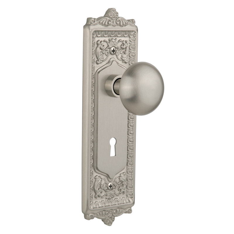 Egg & Dart Plate with Decorative Keyhole and New York Door Knob, Satin Nickel