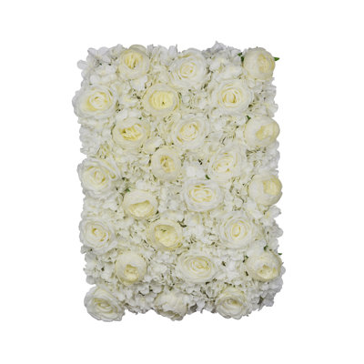 Arrangement floral d'hortensias roses
