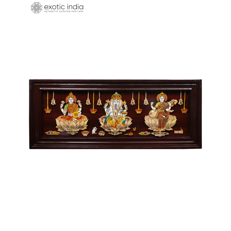 30 "belle peinture de Lakshmi, Ganesha et Saraswati de couleur naturelle sur panneau de bois 3D avec incrustations - Art mural traditionnel indien spirituel traditionnel