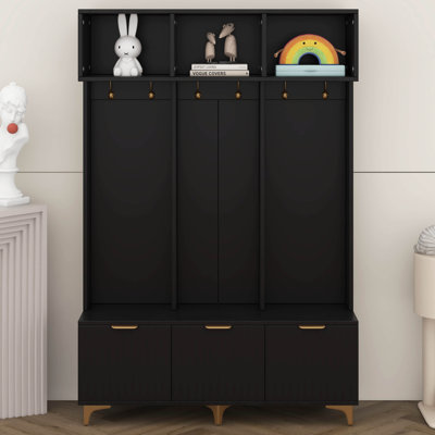 Arbre d'entrée 49,6 po avec banc et rangement pour chaussures, armoire d'entrée avec portes cannelées ultrabrillantes et tablettes ouvertes, portemanteau avec 6 crochets et pieds dorés